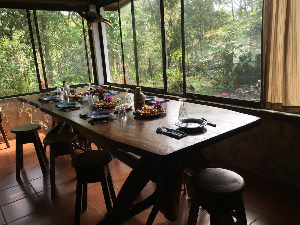 Chalet Nicholas Bed & Breakfast นวยโว อาเรนัล ภายนอก รูปภาพ